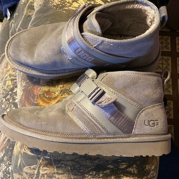 Size 12 men’s UGG boots - Picture 2 of 7